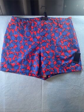 Eloquii Blue Floral women’s Shorts on Red